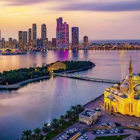 Lovely 1 Bedroom Near To Beach Sharjah Exterior photo